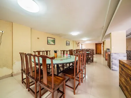 Tiancheng Business Hotel (Pingxiang College) Отели рядом со станцией Pingxiang Railway Station