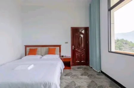 Enshi Huamanlou Homestay Отели рядом с достопримечательностью «Enshi Suobuya Stone Forest Scenic Area»