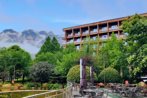 Tiantai Yunjie International Hotel