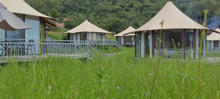 Baoxing Jiawa Aliye Luxury Holiday Camp Hotéis em Condado de Baoxing