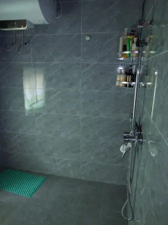 Four Monsoon Outdoor Club Homestay Отели рядом с достопримечательностью «Quanhua Shoal»