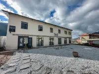 冷噶措行山跡野奢民宿 冷嘎措/子梅埡口住宿飯店