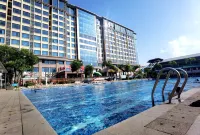 Royal Hot Spring Theme Inn - Pools