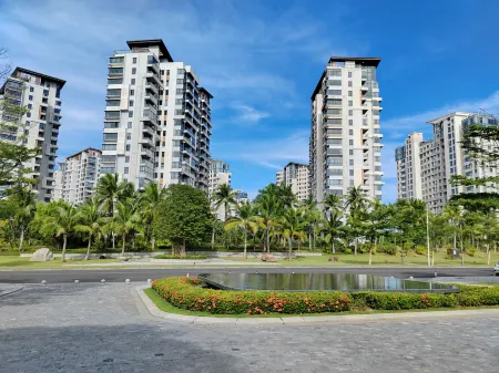 Lucky House Lucky Seaview Homestay (Longlou Qishuiwan Branch) Отели рядом с достопримечательностью «Tongguling Scenic Spot»