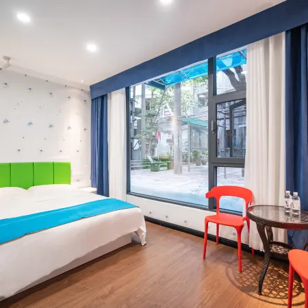 Hongyuan Hotel (Chongqing Shapingba Three Gorges Plaza) Отели рядом с достопримечательностью «Площадь Санься»