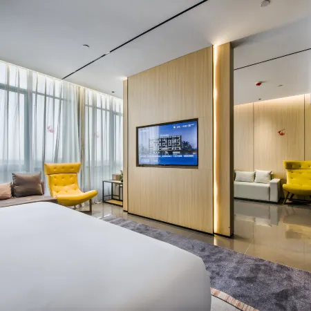 Xuwen Pineapple Hotel