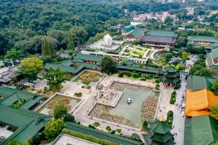 Floral Hotel·Shanshui Talk Hotel (Lushan Donglin Temple Store) Отели рядом с достопримечательностью «Haiyun Sand Beach»