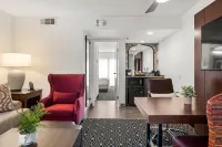 Embassy Suites by Hilton Los Angeles International Airport South