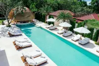 Zazen Boutique Resort & Spa - Uima-altaat