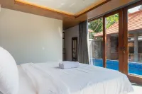 Serenia Villas Amed Hôtels à proximité de : Gn. Agung