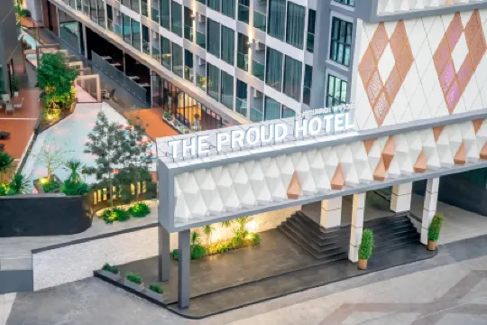 The Proud Hotel Pattaya Отели рядом с достопримечательностью «Музей Тедди Беже»