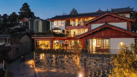 Shanyu Nian · Moon Falling City Villa Ancient Luxury Collection (Lijiang Old Town Waterwheel Store)