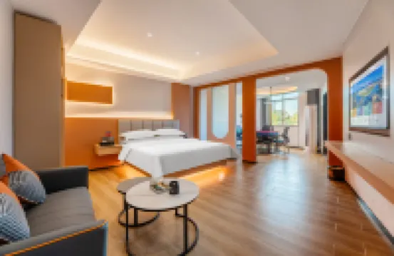 Junyi Hotel (Wuhua Gucheng Hospital)