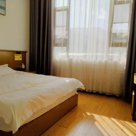 Yongsheng Chenghai Shili Biantun Hotel