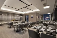 OKDAY Hotel (Xianning Wenquan Center Huatan)