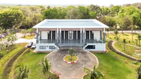 Emerald Ho Tram Resort