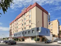 Catalonia Hispalis Hotels near Cerro-Amate
