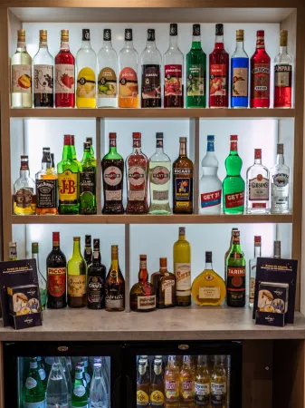 Contact Hotel Bleu France Eragny Cergy Отели в г. Пьерле