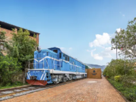 Shifang Yunxuan Railway Hotel Hotéis em Shiping