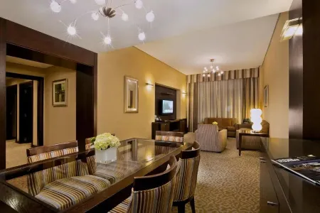 TIME Oak Hotel & Suites