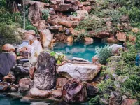 Longnan Qianxin Town Mountainside Hot Spring Resort Hotel Hotel a Longnan