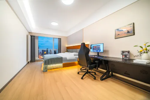 Changyouzhu E-sports Homestay (Miaoli Commercial Center)