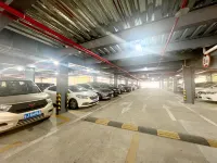 Lavande Hotel (Jiangmen Wuyi University Lihe Plaza Branch) - Bãi đậu xe