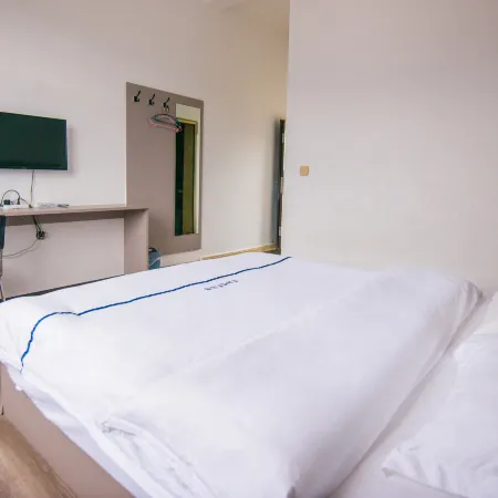 Caohaiqing B&B Hall