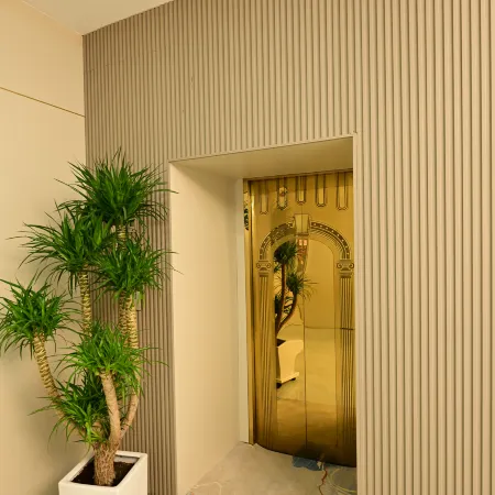 Jingtai 7-day Intelligent Hotel
