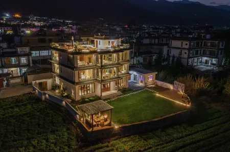 Never too late for the season U.See·E.M light luxury accommodation in the mountains and rivers Отели рядом с достопримечательностью «Panxi Ferry»