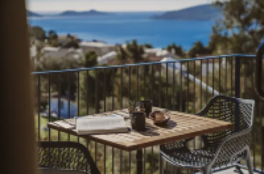 โรงแรมพยาวา โดย True Blue