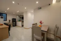 Friends View Guest House (Xijiang Qianhu Miao Village Scenic Spot Shop)