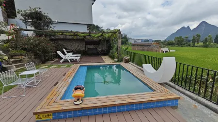 Huazhu · Xingyi Shunde Hotel (Wanfenglin Store) Отели рядом с достопримечательностью «Yixing Wanfo Temple»