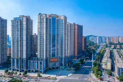 비엔나 인터내셔널 호텔 (웨루산 샹장 신구 지점) 바팡산/팔방산 주변 호텔