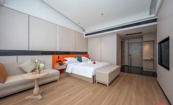 Xiangzhang Ruihua Hotel (Dazhou Railway Station Luofu Plaza)