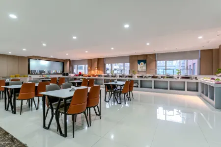 Yan'an Shengdi Jincheng Art Hotel Отели рядом с достопримечательностью «Yan'an University»