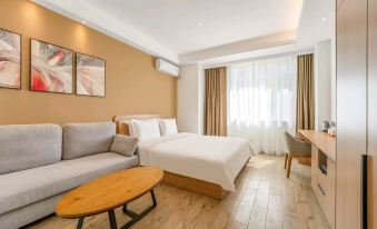 Yantai Baihe Couple Theme Homestay