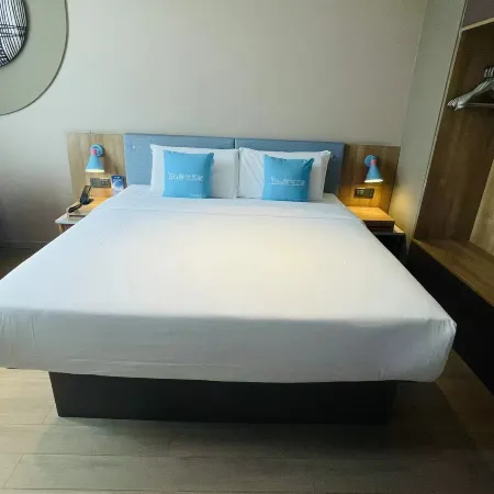 Homeinn · neo (Luoyang Yingtian Gate Jiuzhou Pool Branch)