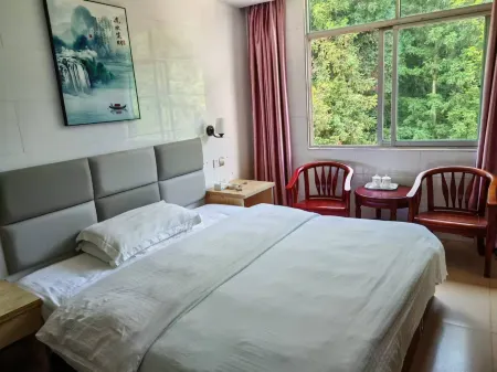 Xinhua Hotel Отели рядом с достопримечательностью «Wuping Wenboyuan»