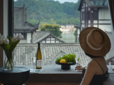 Leshan L Private Soup River View Hotel · City Vacation Hotels in Leshan