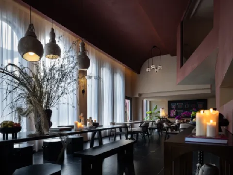 qianhuanflowershejishiyeshedujiajiudian  호텔