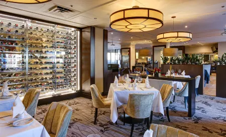 Danubius Hotel Regents Park Отели рядом с достопримечательностью «Хайгейтское кладбище»