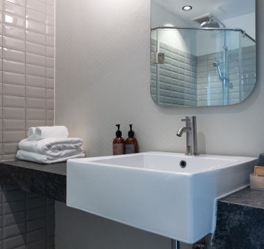 카라아롬 호텔 깔끔한 객실 내부