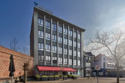 Hotel la Reine Hotels in der Nähe von Ton Smits Huis