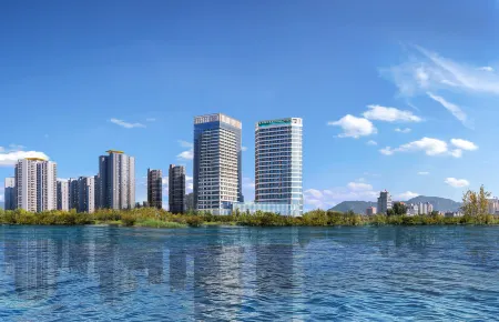 Four Points by Sheraton Dali Erhai Hotel Отели в г. Дали