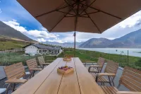 Yunfu Li Yunsuye Le Lake private soup homestay Hotels in Mianning County