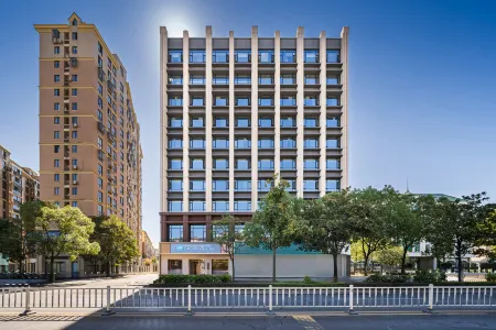 HanTing Hotel (Yidu Wanda Plaza) Отели рядом с достопримечательностью «Sanxia Romance Park»