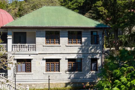 Lushan Villas Hotel Отели рядом с достопримечательностью «Wulao Peak of Lushan»
