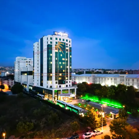 La Quinta by Wyndham Istanbul Gunesli Отели рядом с достопримечательностью «Багджылар»