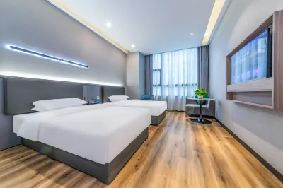 Homeinn Ease Hotel (Qu County People's Hospital Fortune Center) Hotels in der Nähe von Qujiang Gymnasium (Northeast to Labor Union Mansion)